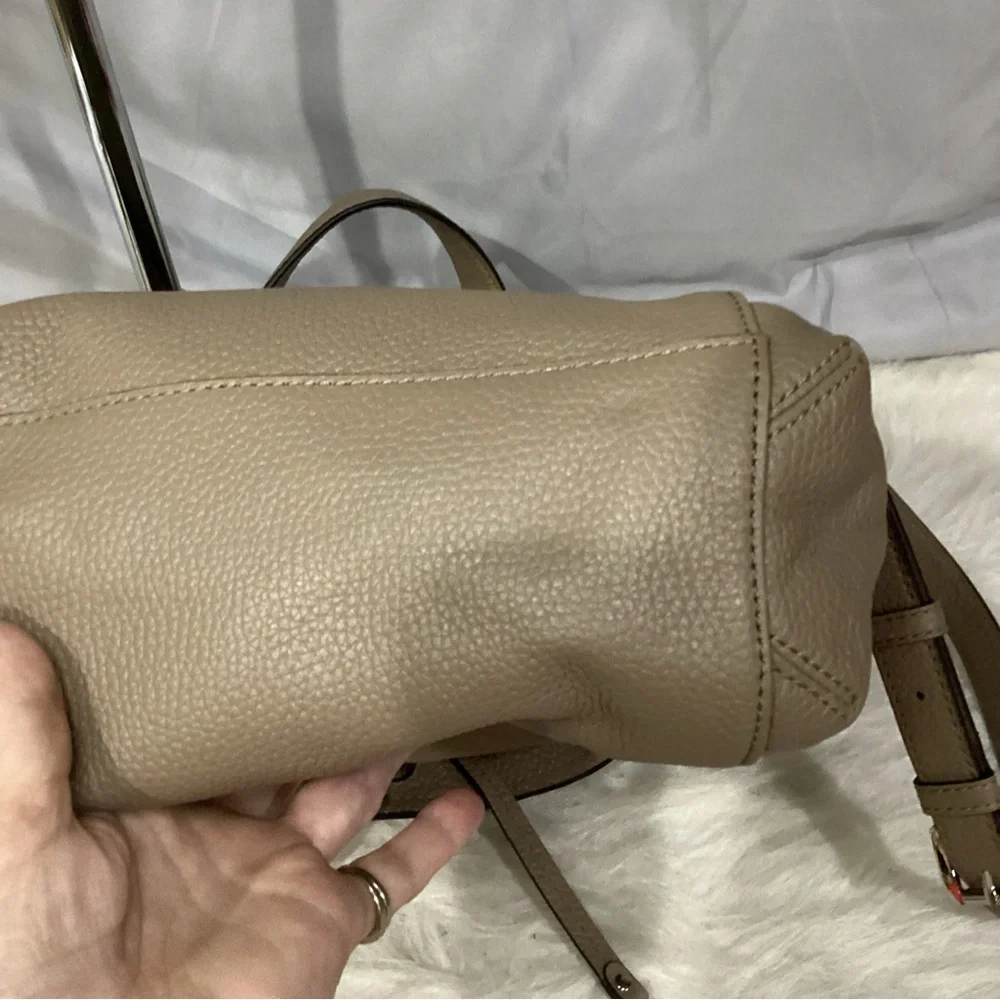 Michael Kors Riley LG Leather Backpack in Taupe Color EUC 84